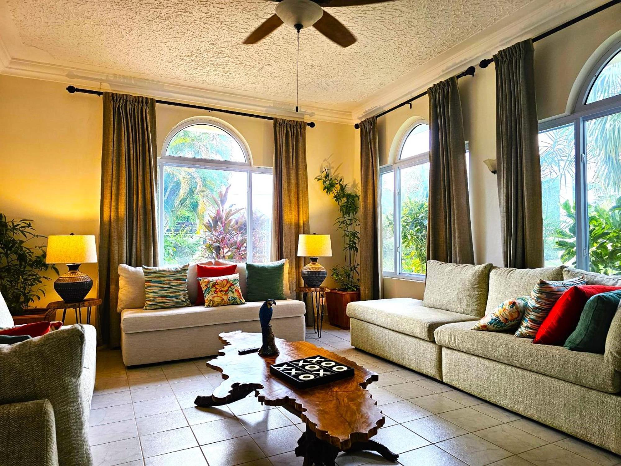 Mais Oui Villa Discovery Bay Buitenkant foto