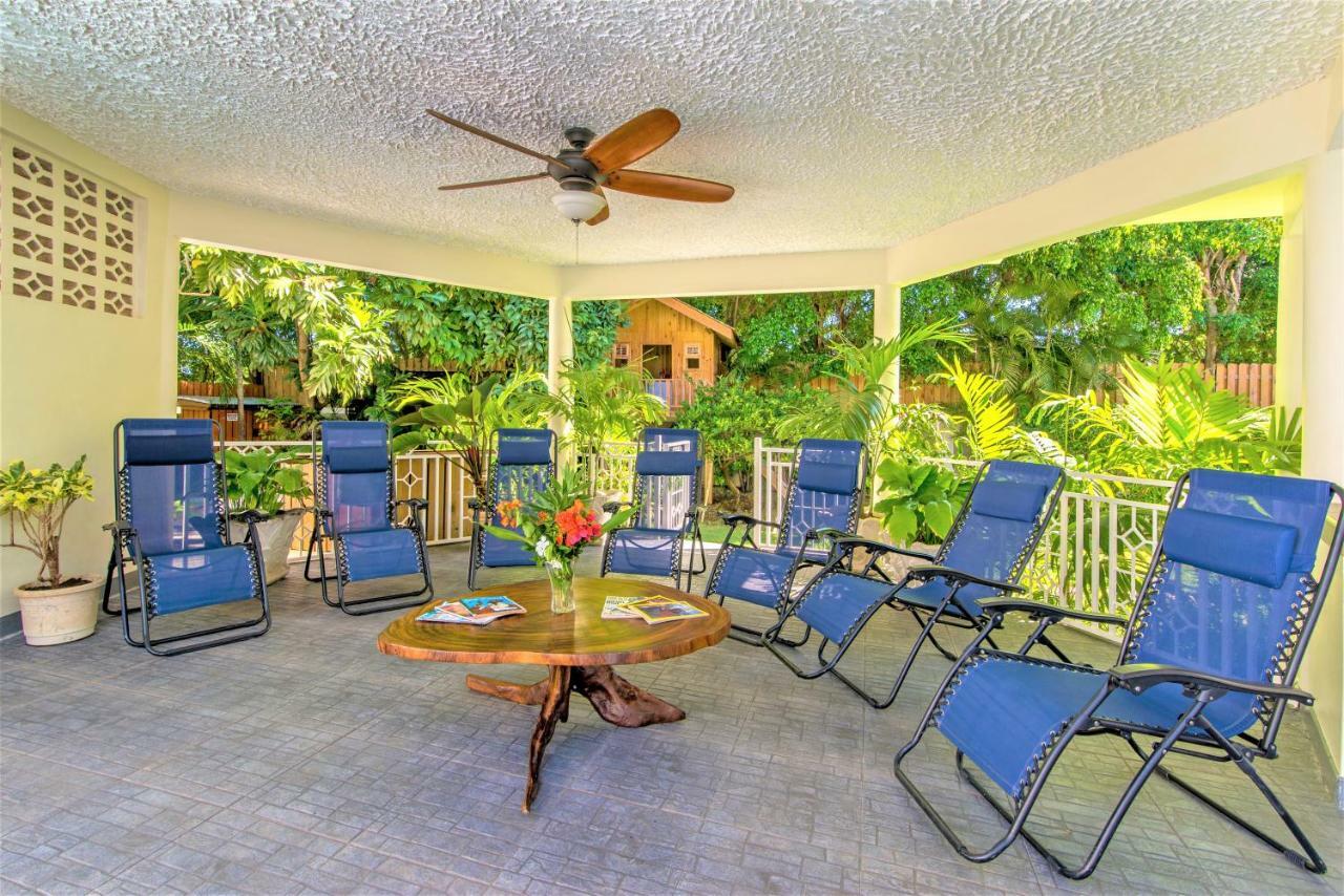 Mais Oui Villa Discovery Bay Buitenkant foto