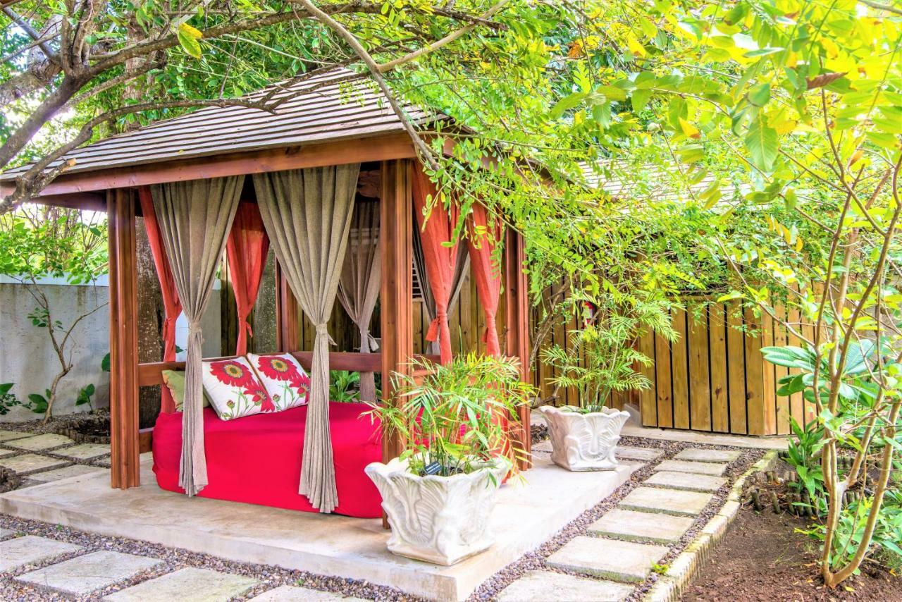 Mais Oui Villa Discovery Bay Buitenkant foto
